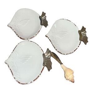 Mud Pie Coral Reef Fish Candy Dish Plate Tail Fin White Glazed Terracotta